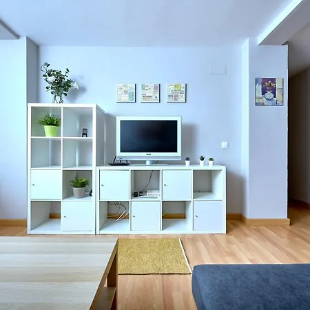 Holidays2malaga Salitre 3 Bedroom Up To 7 People High Speed Wifi