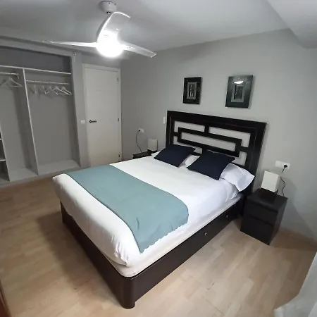 Daire Holidays2malaga Salitre 3 Bedroom Up To 7 People High Speed Wifi